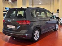 Usado VW Touran Advance 150 CV (110 kW) 2020 Gris / plata Monovolumen