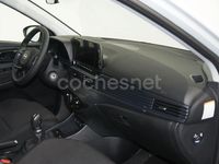Nuevo Hyundai Bayon 100 CV (73 kW) 2025 Gris / plata SUV