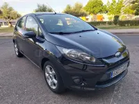 Usado Ford Fiesta Trend 96 CV (70 kW) 2010 Negro Berlina