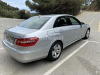 Usado Mercedes E220 Avantgarde 170 CV (125 kW) 2011 Gris / plata Berlina