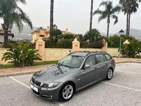 Usado BMW 320 177 CV (130 kW) 2009 Gris / plata Familiar