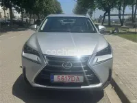 Usado Lexus NX300h 197 CV (144 kW) 2016 Gris / plata SUV
