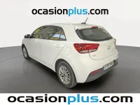 Usado Kia Rio 84 CV (61 kW) 2023 Blanco Utilitario