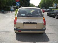 Usado Hyundai Matrix GLS 82 CV (60 kW) 2003 Beige Monovolumen