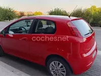 Usado Fiat Grande Punto Emotion 95 CV (69 kW) 2006 Rojo Utilitario