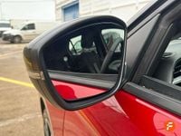 Usado Opel Corsa 100 HP (73 kW) 2024 Vermelho Sedan