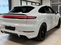 Usado Porsche Cayenne Turbo E-Hybrid 739 CV (543 kW) 2025 Blanco SUV
