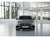 Usado Mercedes A200 AMG line 163 CV (119 kW) 2025 Plateado Berlina