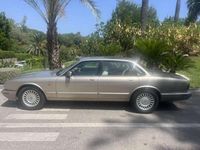 Usado Jaguar XJ8 Executive 239 CV (175 kW) 1997 Beige Berlina