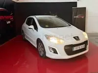 Usado Peugeot 308 Active 115 CV (84 kW) 2013 Blanco Berlina