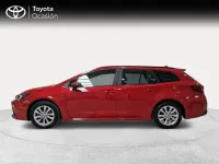 Usado Toyota Corolla Active 140 CV (102 kW) 2025 Rojo Familiar
