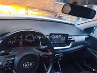 Usado Kia Stonic 84 CV (61 kW) 2021 Blanco SUV