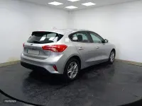 Usado Ford Focus Trend+ 125 CV (91 kW) 2021 Gris Berlina
