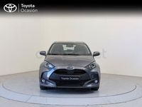 Usado Toyota Yaris Hybrid Active 116 CV (85 kW) 2025 Gris / plata Berlina