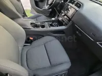 Usado Jaguar F-Pace Portfolio 163 CV (119 kW) 2018 Negro SUV