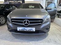 Usado Mercedes A180 AMG line 122 CV (89 kW) 2013 Plateado Utilitario