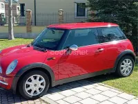 Usado Mini ONE 90 CV (66 kW) 2003 Rojo Utilitario