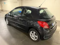 Usado Peugeot 207 95 CV (69 kW) 2008 Negro Berlina