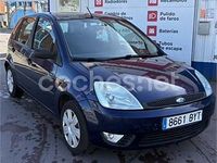 Usado Ford Fiesta Ambiente 68 CV (50 kW) 2002 Azul Utilitario