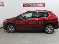 Usado Peugeot 2008 Allure 120 CV (88 kW) 2017 Granate SUV