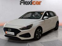 Usado Hyundai i30 120 CV (88 kW) 2024 Blanco Berlina