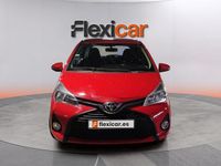 Usado Toyota Yaris Active 69 CV (50 kW) 2017 Rojo Berlina