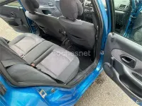 Usado Renault Clio II Dynamique 75 CV (55 kW) 2003 Azul Berlina