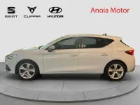 Usado Seat Leon FR 116 CV (85 kW) 2025 Blanco Utilitario