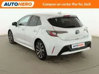 Usado Toyota Corolla Style 122 CV (89 kW) 2023 Blanco Berlina