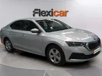 Usado Skoda Octavia Ambition 116 CV (85 kW) 2022 Gris Berlina