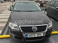 Usado VW Passat Sportline 150 CV (110 kW) 2005 Marrón Berlina