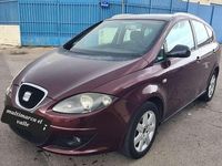Usado Seat Altea XL 105 CV (77 kW) 2008 Burdeos Monovolumen