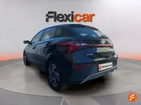 Usado Hyundai i20 84 CV (61 kW) 2024 Negro Utilitario
