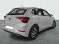 Usado VW Polo 95 CV (69 kW) 2022 Gris Utilitario