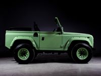 Usado Land Rover Defender 112 CV (82 kW) 1988 Verde SUV