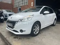Usado Peugeot 208 Access 82 CV (60 kW) 2014 Blanco Utilitario