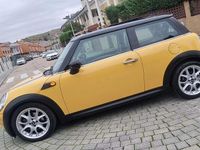 Usado Mini Cooper D 109 CV (80 kW) 2007 Amarillo Utilitario