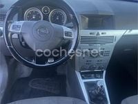 Usado Opel Astra GTC Sport 120 CV (88 kW) 2009 Gris / plata Berlina