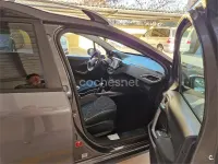 Usado Peugeot 2008 Style 110 CV (80 kW) 2017 Marrón SUV