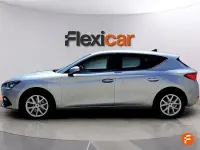 Usado Seat Leon Style 130 CV (95 kW) 2023 Gris
