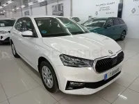 Usado Skoda Fabia Essence 95 CV (69 kW) 2024 Blanco Utilitario