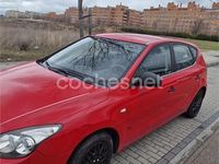 Usado Hyundai i30 Classic 109 CV (80 kW) 2009 Rojo Berlina