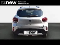 Usado Dacia Spring Comfort Plus 33 kW (45 CV) 2022 Gris Utilitario