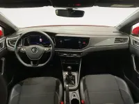 Usado VW Polo R-line 110 CV (80 kW) 2021 Rojo Utilitario