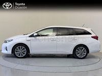 Usado Toyota Auris Hybrid Advance 136 CV (100 kW) 2014 Blanco Familiar
