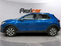 Usado Kia Stonic 101 CV (74 kW) 2024 Azul SUV