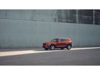 Usado Volvo XC40 Core 163 CV (119 kW) 2024 Rojo SUV