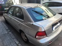 Usado Hyundai Accent 85 CV (62 kW) 2001 Gris / plata Berlina