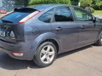 Usado Ford Focus Trend 109 CV (80 kW) 2011 Azul Berlina