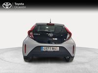Usado Toyota Aygo X Play 72 CV (52 kW) 2024 Gris / plata SUV